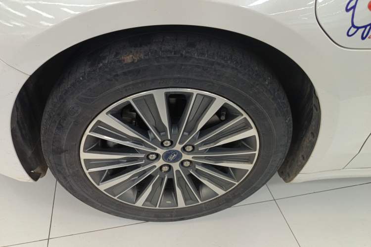Used Ford Mondeo New Energy 2018 2.0 PHEV Smart-Control Luxury Version China VI Standard Exterior 4