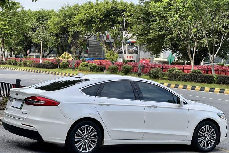 Used Ford Mondeo New Energy 2018 2.0 PHEV Smart-Controlled Fashion Edition China V Standard Exterior 4