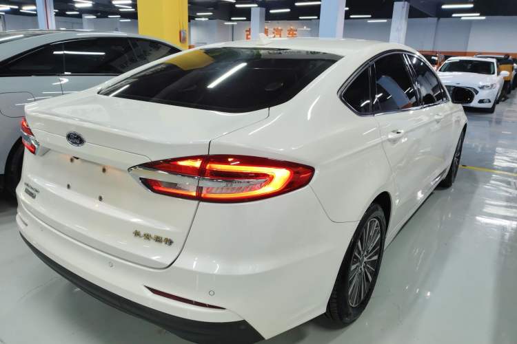 Used Ford Mondeo New Energy 2018 2.0 PHEV Smart-Controlled Fashion Edition China VI Standard Exterior 5