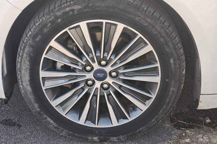 Used Ford Mondeo New Energy 2018 2.0 PHEV Smart-Controlled Fashion Edition China VI Standard Exterior 6