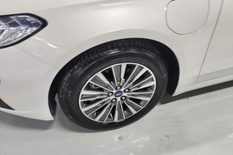 Used Ford Mondeo New Energy 2018 2.0 PHEV Smart-Controlled Fashion Edition China VI Standard Exterior 7