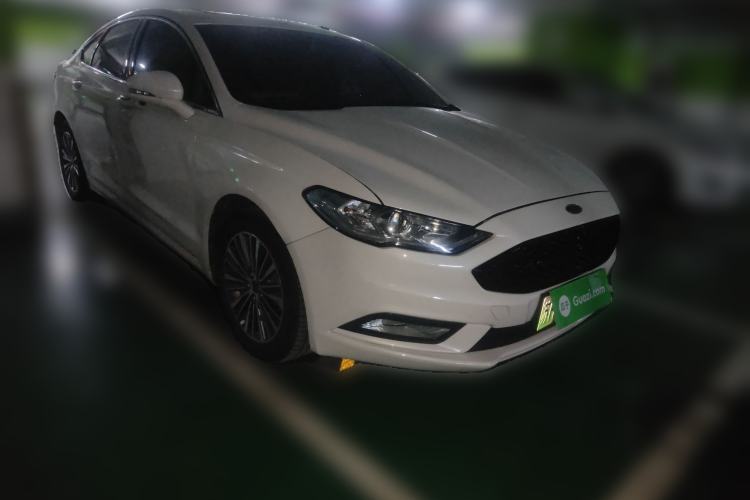Used Ford Mondeo New Energy 2018 2.0 PHEV ZhiShang Trim Front Right 45 Deg