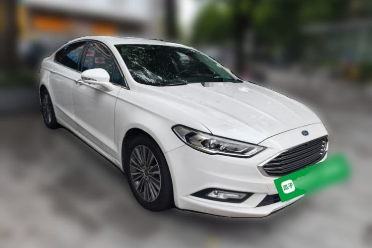 Used Ford Mondeo New Energy 2018 2.0 PHEV Zhihao Trim Front Right 45 Deg