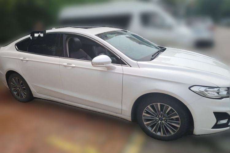 Used Ford Mondeo New Energy 2018 2.0 PHEV Smart-Controlled Fashion Edition China VI Standard Front Right 45 Deg
