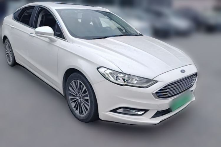 Used Ford Mondeo New Energy 2018 2.0 PHEV ZhiShang Trim Front Right 45 Deg