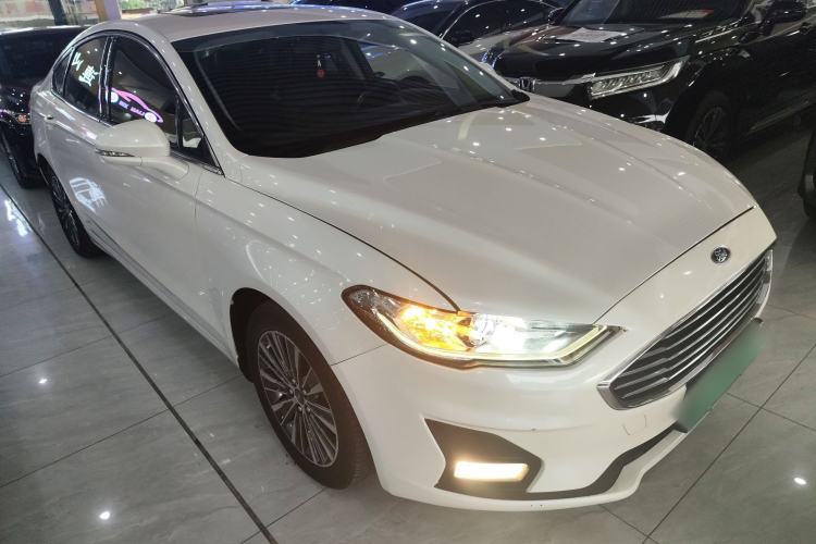Used Ford Mondeo New Energy 2018 2.0 PHEV Smart-Controlled Fashion Edition China V Standard Front Right 45 Deg