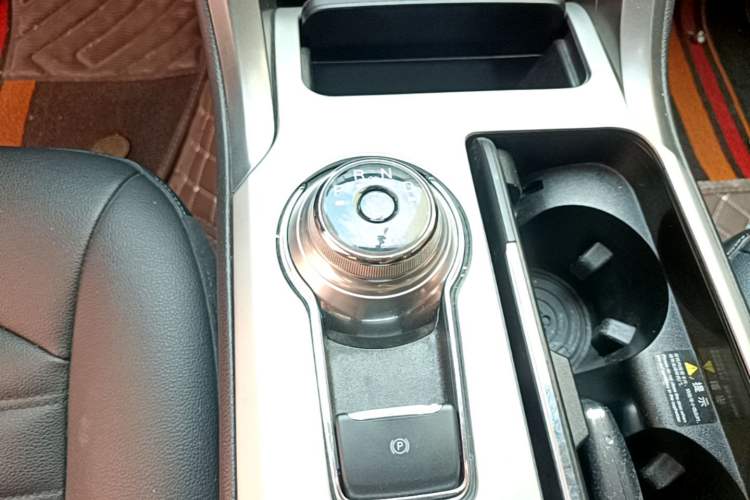 Used Ford Mondeo New Energy 2018 2.0 PHEV Smart-Controlled Fashion Edition China VI Standard Gear Lever