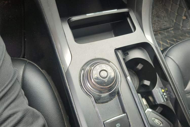 Used Ford Mondeo New Energy 2018 2.0 PHEV ZhiShang Trim Gear Lever