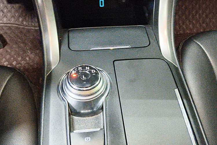 Used Ford Mondeo New Energy 2018 2.0 PHEV Smart-Controlled Fashion Edition China VI Standard Gear Lever