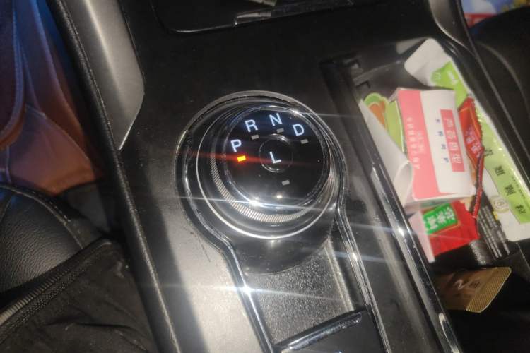 Used Ford Mondeo New Energy 2018 2.0 PHEV ZhiShang Trim Gear Lever