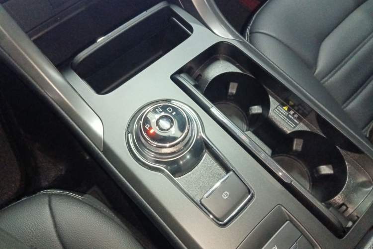 Used Ford Mondeo New Energy 2018 2.0 PHEV Smart-Controlled Fashion Edition China VI Standard Gear Lever