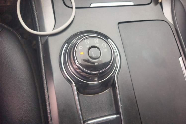 Used Ford Mondeo New Energy 2018 2.0 PHEV Smart-Controlled Fashion Edition China VI Standard Gear Lever