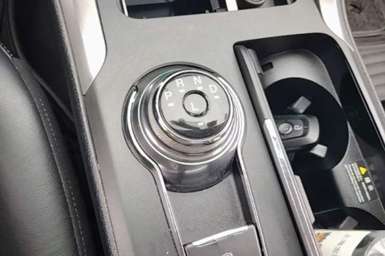 Used Ford Mondeo New Energy 2018 2.0 PHEV ZhiShang Trim Gear Lever