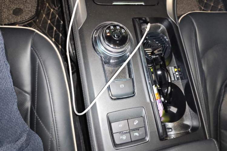 Used Ford Mondeo New Energy 2018 2.0 PHEV ZhiZun Flagship Version Gear Lever