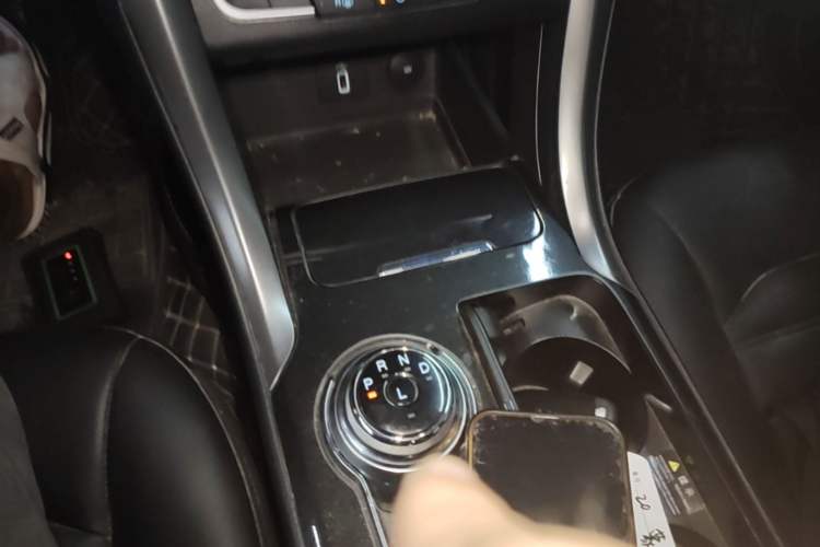 Used Ford Mondeo New Energy 2018 2.0 PHEV Smart-Controlled Fashion Edition China VI Standard Gear Lever