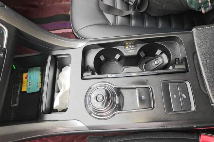 Used Ford Mondeo New Energy 2018 2.0 PHEV Smart-Controlled Fashion Edition China VI Standard Gear Lever