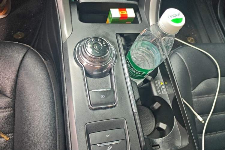 Used Ford Mondeo New Energy 2018 2.0 PHEV Smart-Controlled Fashion Edition China VI Standard Gear Lever