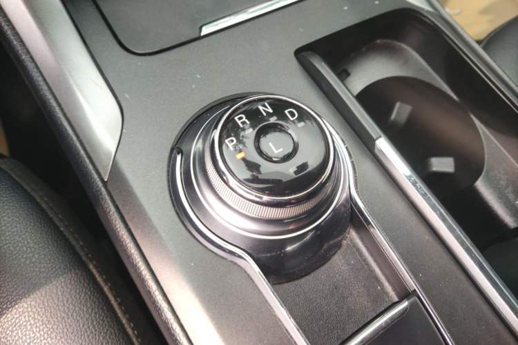 Used Ford Mondeo New Energy 2018 2.0 PHEV Smart-Controlled Fashion Edition China VI Standard Gear Lever