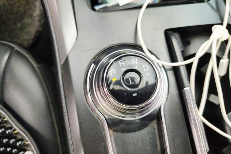 Used Ford Mondeo New Energy 2018 2.0 PHEV Smart-Controlled Fashion Edition China VI Standard Gear Lever