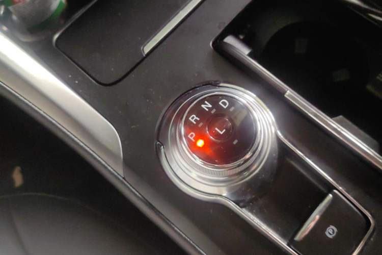 Used Ford Mondeo New Energy 2018 2.0 PHEV Smart-Controlled Fashion Edition China VI Standard Gear Lever