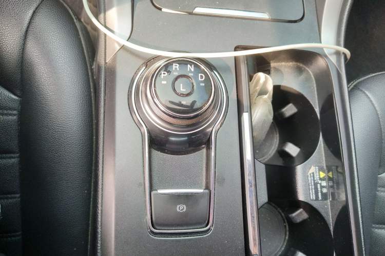 Used Ford Mondeo New Energy 2018 2.0 PHEV Smart-Controlled Fashion Edition China VI Standard Gear Lever