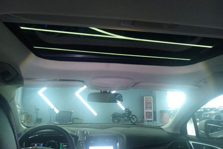 Used Ford Mondeo New Energy 2018 2.0 PHEV Smart-Controlled Fashion Edition China VI Standard Headliner