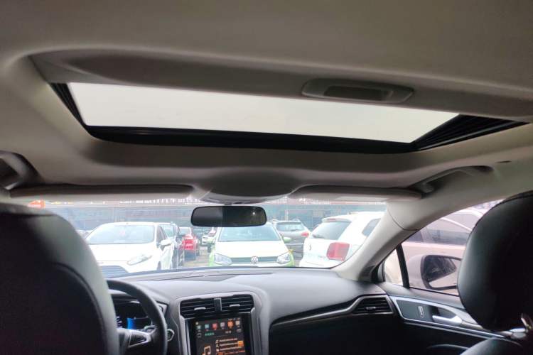 Used Ford Mondeo New Energy 2018 2.0 PHEV Smart-Controlled Fashion Edition China VI Standard Headliner