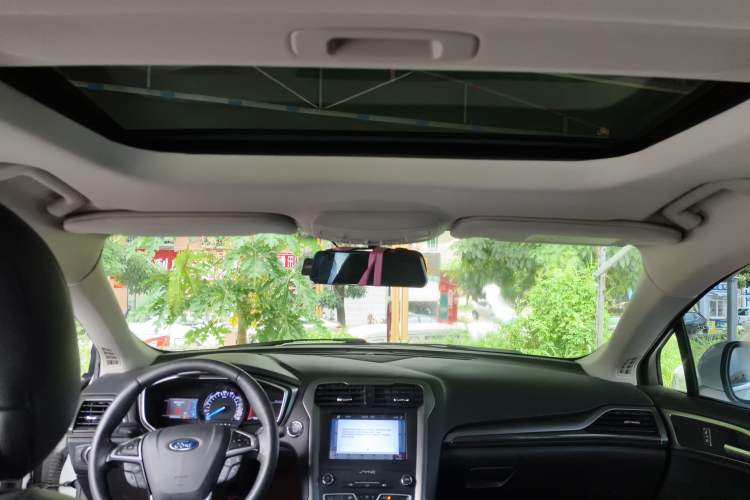 Used Ford Mondeo New Energy 2018 2.0 PHEV Smart-Controlled Fashion Edition China VI Standard Headliner