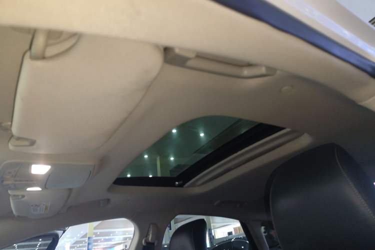 Used Ford Mondeo New Energy 2018 2.0 PHEV Smart-Controlled Fashion Edition China V Standard Headliner