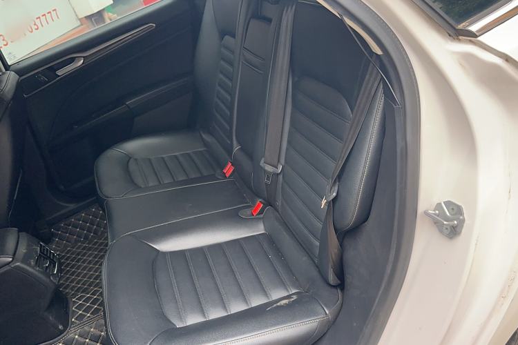 Used Ford Mondeo New Energy 2018 2.0 PHEV Smart-Controlled Fashion Edition China VI Standard Interior 1