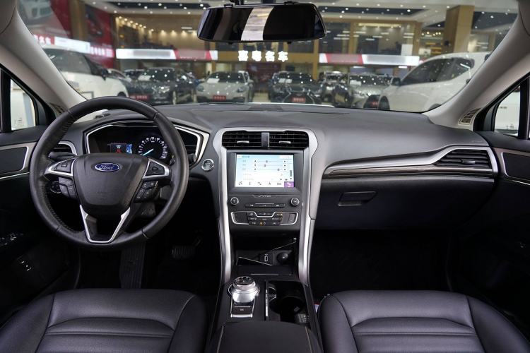 Used Ford Mondeo New Energy 2018 2.0 PHEV Smart-Controlled Fashion Edition China VI Standard Interior 2