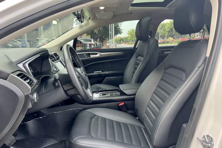Used Ford Mondeo New Energy 2018 2.0 PHEV Smart-Controlled Fashion Edition China V Standard Interior 2