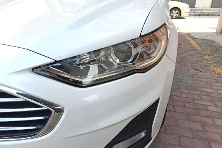 Used Ford Mondeo New Energy 2018 2.0 PHEV Smart-Controlled Fashion Edition China VI Standard Left Front Headlight