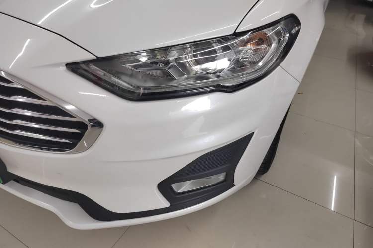 Used Ford Mondeo New Energy 2018 2.0 PHEV Smart-Controlled Fashion Edition China VI Standard Left Front Headlight