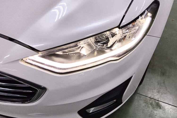 Used Ford Mondeo New Energy 2018 2.0 PHEV Smart-Controlled Fashion Edition China VI Standard Left Front Headlight