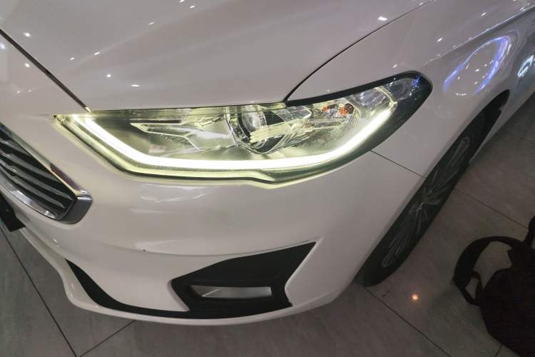 Used Ford Mondeo New Energy 2018 2.0 PHEV Smart-Controlled Fashion Edition China V Standard Left Front Headlight