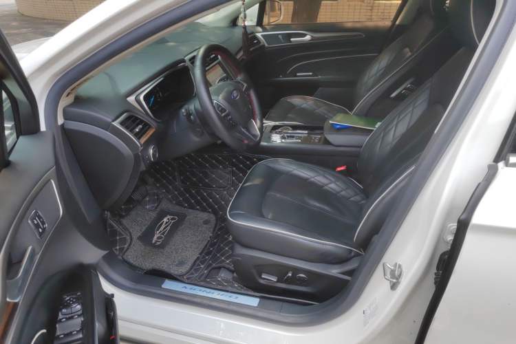Used Ford Mondeo New Energy 2018 2.0 PHEV ZhiZun Flagship Version Left Front Seat