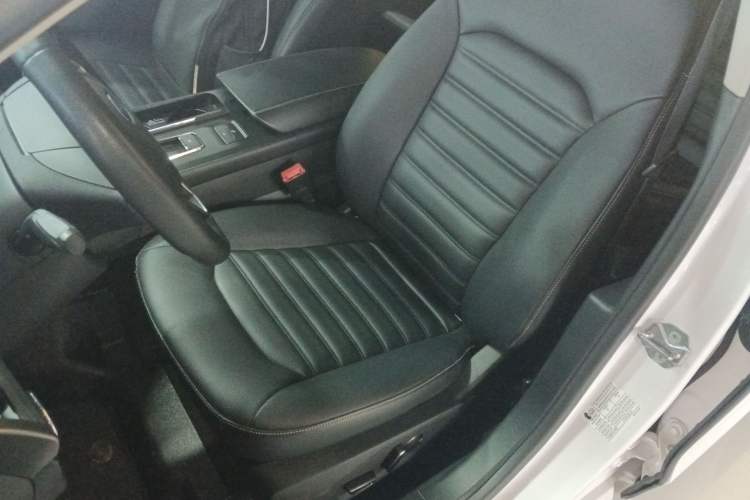 Used Ford Mondeo New Energy 2018 2.0 PHEV Smart-Controlled Fashion Edition China VI Standard Left Front Seat