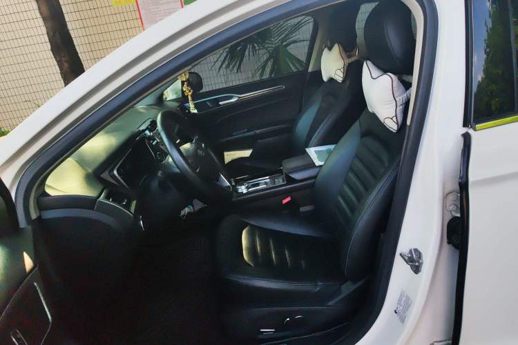 Used Ford Mondeo New Energy 2018 2.0 PHEV Smart-Control Luxury Version China V Standard Left Front Seat