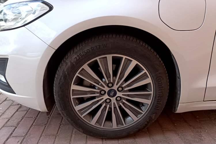 Used Ford Mondeo New Energy 2018 2.0 PHEV Smart-Controlled Fashion Edition China VI Standard Left Front Wheel Hub
