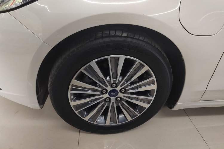 Used Ford Mondeo New Energy 2018 2.0 PHEV Smart-Controlled Fashion Edition China VI Standard Left Front Wheel Hub