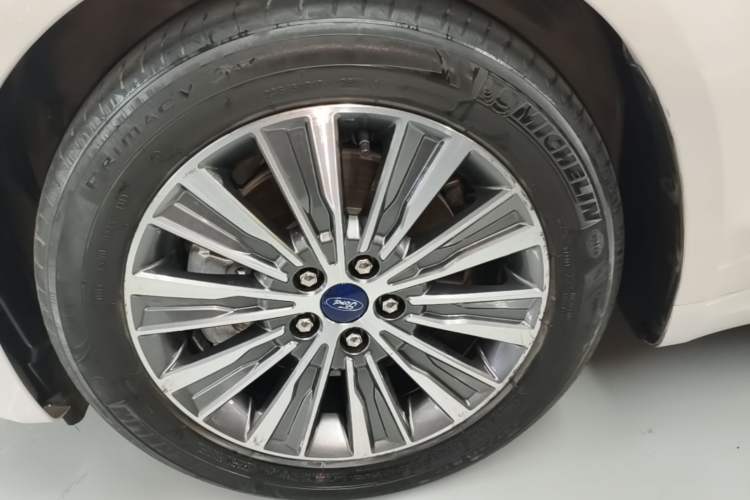 Used Ford Mondeo New Energy 2018 2.0 PHEV Smart-Controlled Fashion Edition China VI Standard Left Front Wheel Hub