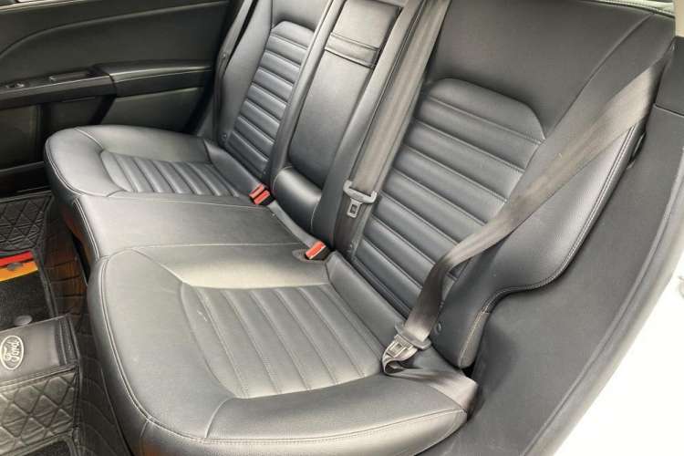 Used Ford Mondeo New Energy 2018 2.0 PHEV Smart-Controlled Fashion Edition China V Standard Left Rear Seat