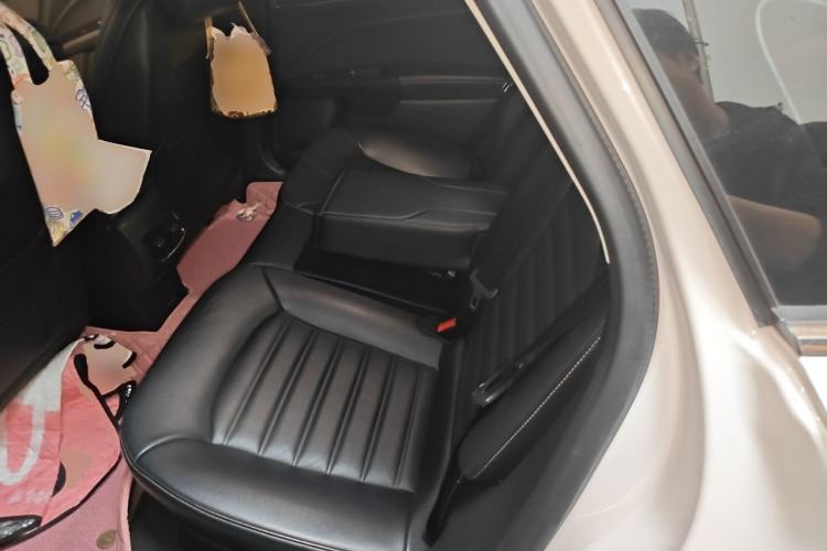 Used Ford Mondeo New Energy 2018 2.0 PHEV ZhiShang Trim Left Rear Seat