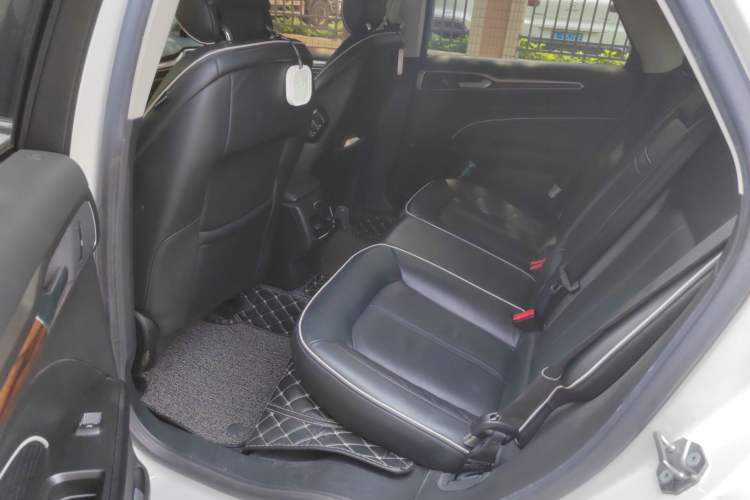 Used Ford Mondeo New Energy 2018 2.0 PHEV ZhiZun Flagship Version Left Rear Seat