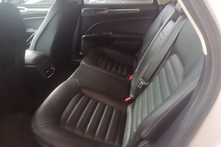 Used Ford Mondeo New Energy 2018 2.0 PHEV Smart-Controlled Fashion Edition China V Standard Left Rear Seat