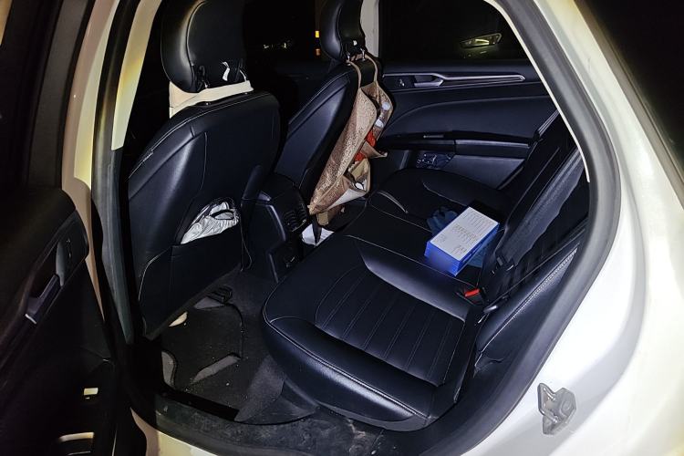 Used Ford Mondeo New Energy 2018 2.0 PHEV Smart-Control Luxury Version China VI Standard Left Rear Seat