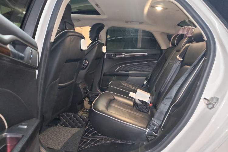 Used Ford Mondeo New Energy 2018 2.0 PHEV ZhiZun Flagship Version Left Rear Seat