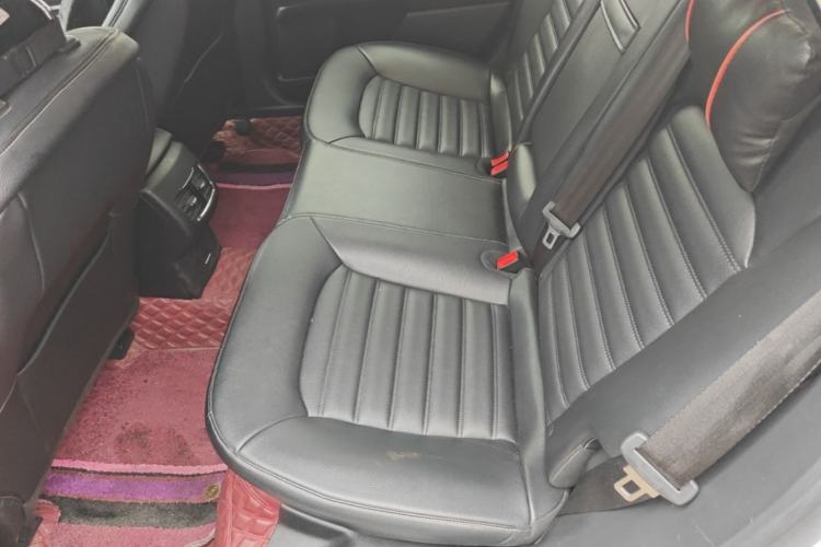 Used Ford Mondeo New Energy 2018 2.0 PHEV Smart-Controlled Fashion Edition China VI Standard Left Rear Seat