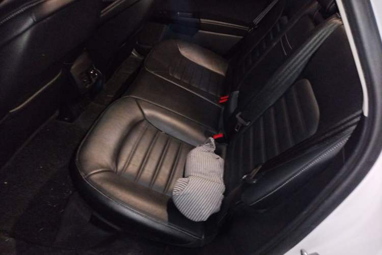 Used Ford Mondeo New Energy 2018 2.0 PHEV Zhihao Trim Left Rear Seat